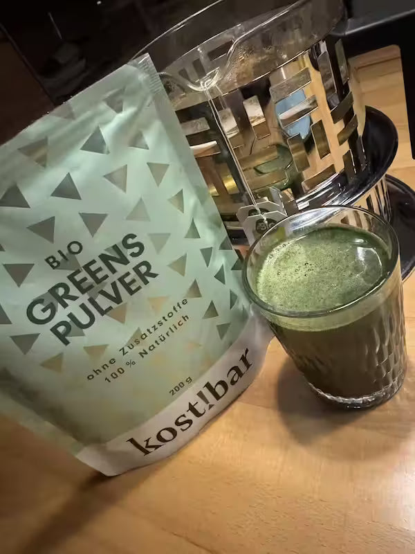 Bild_Bewertung_Nadmoo - Sehr milder Geschmack. Ich trinke ich es aber am liebsten mit z.B. Apfelsaft oder in einem Smoothie etc. Nehme es seit ca 3 Wochen und fühle mich wacher und besser als davor.