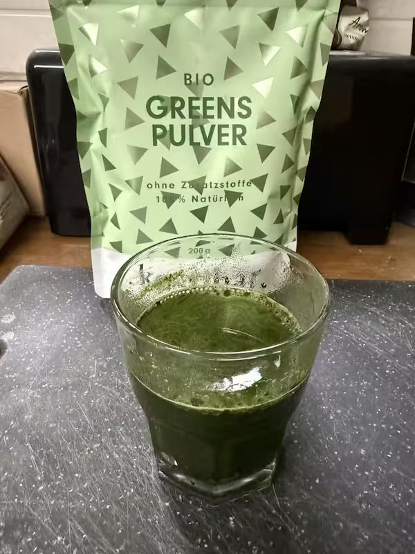 Bild_Bewertung_Nenad - Der Geschmack ist angenehm mild und lässt sich super in Smoothies oder auch einfach mit Wasser mischen.